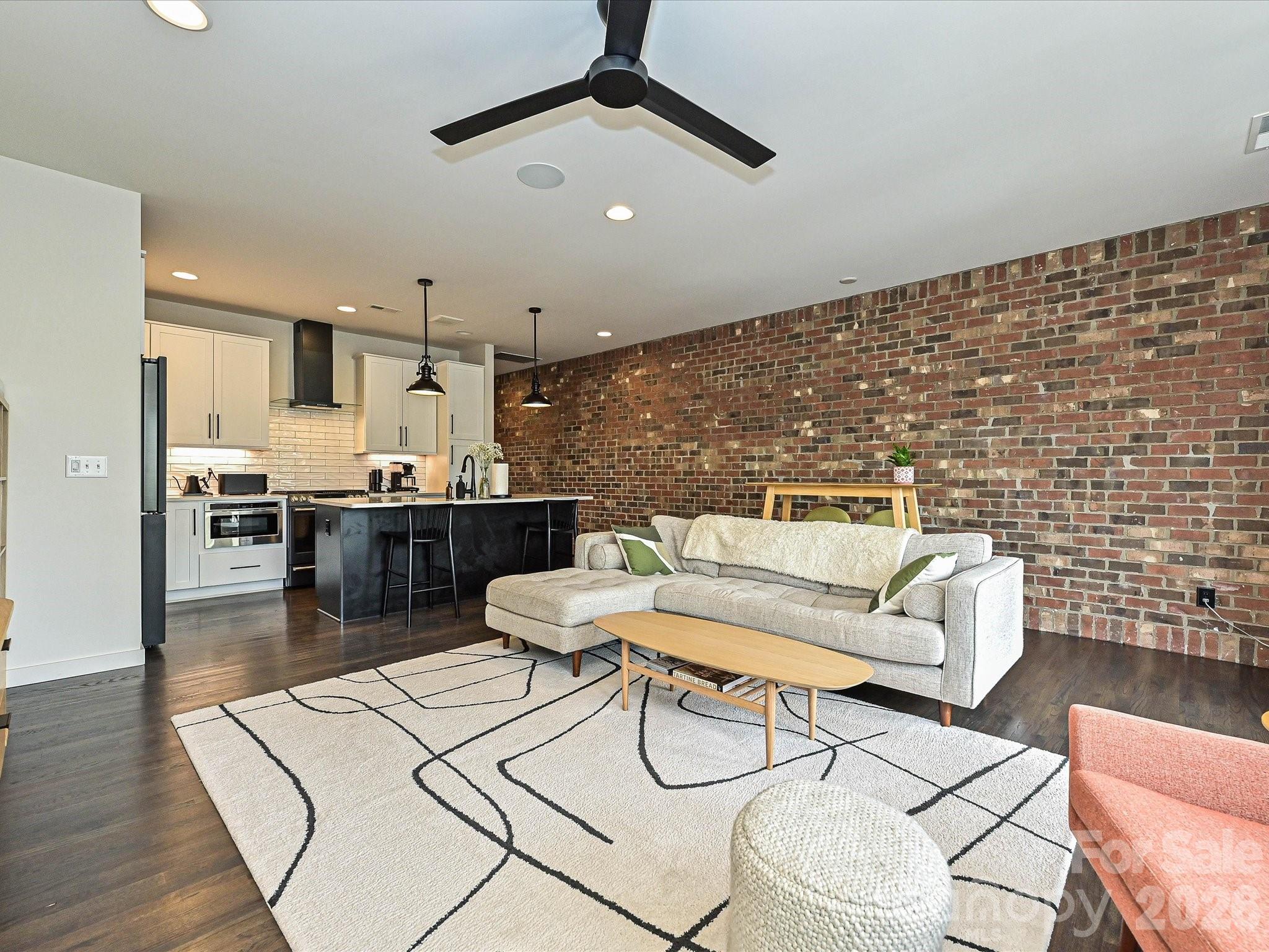 432 E 33rd Street — Charlotte