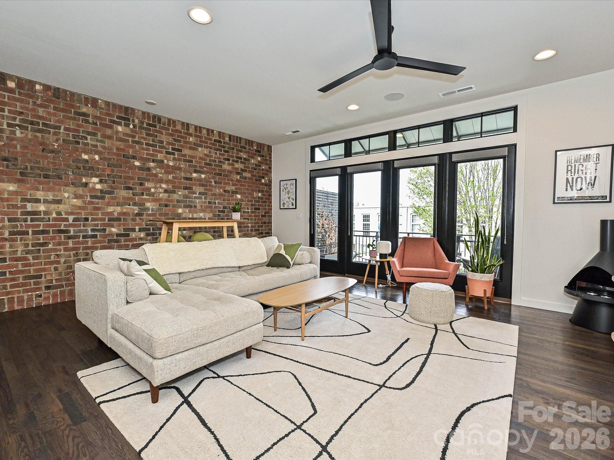 432 E 33rd Street — Charlotte