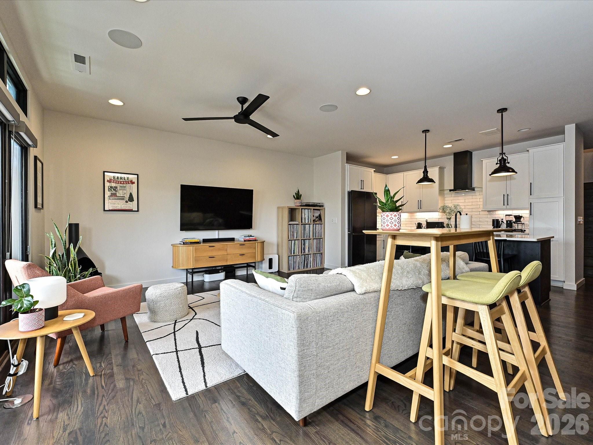 432 E 33rd Street — Charlotte
