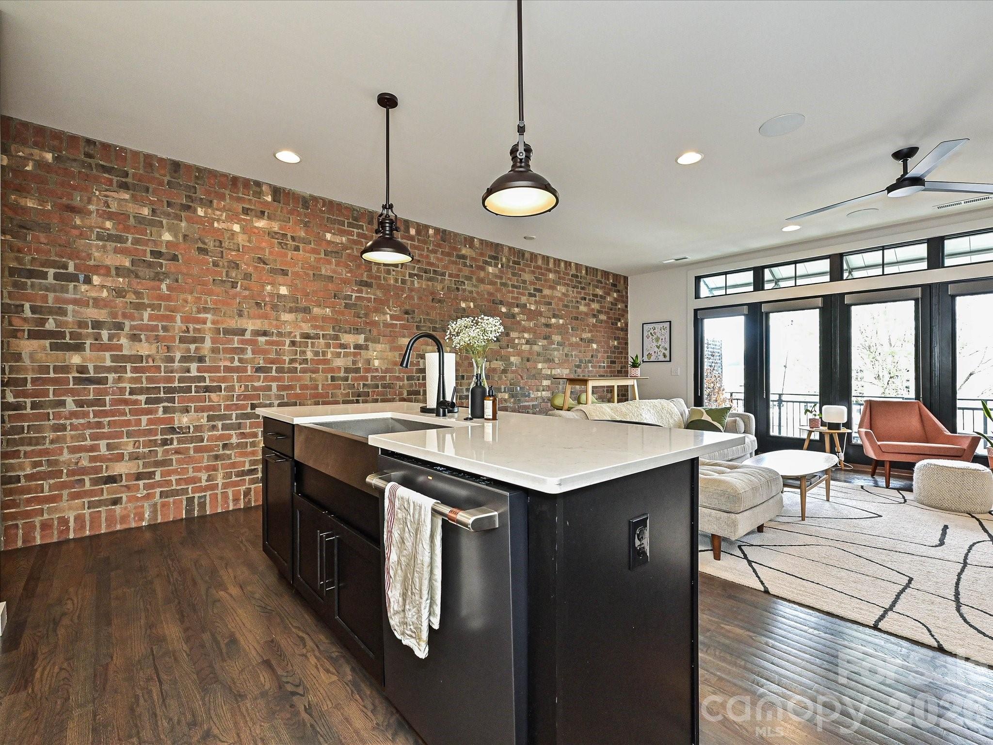 432 E 33rd Street — Charlotte
