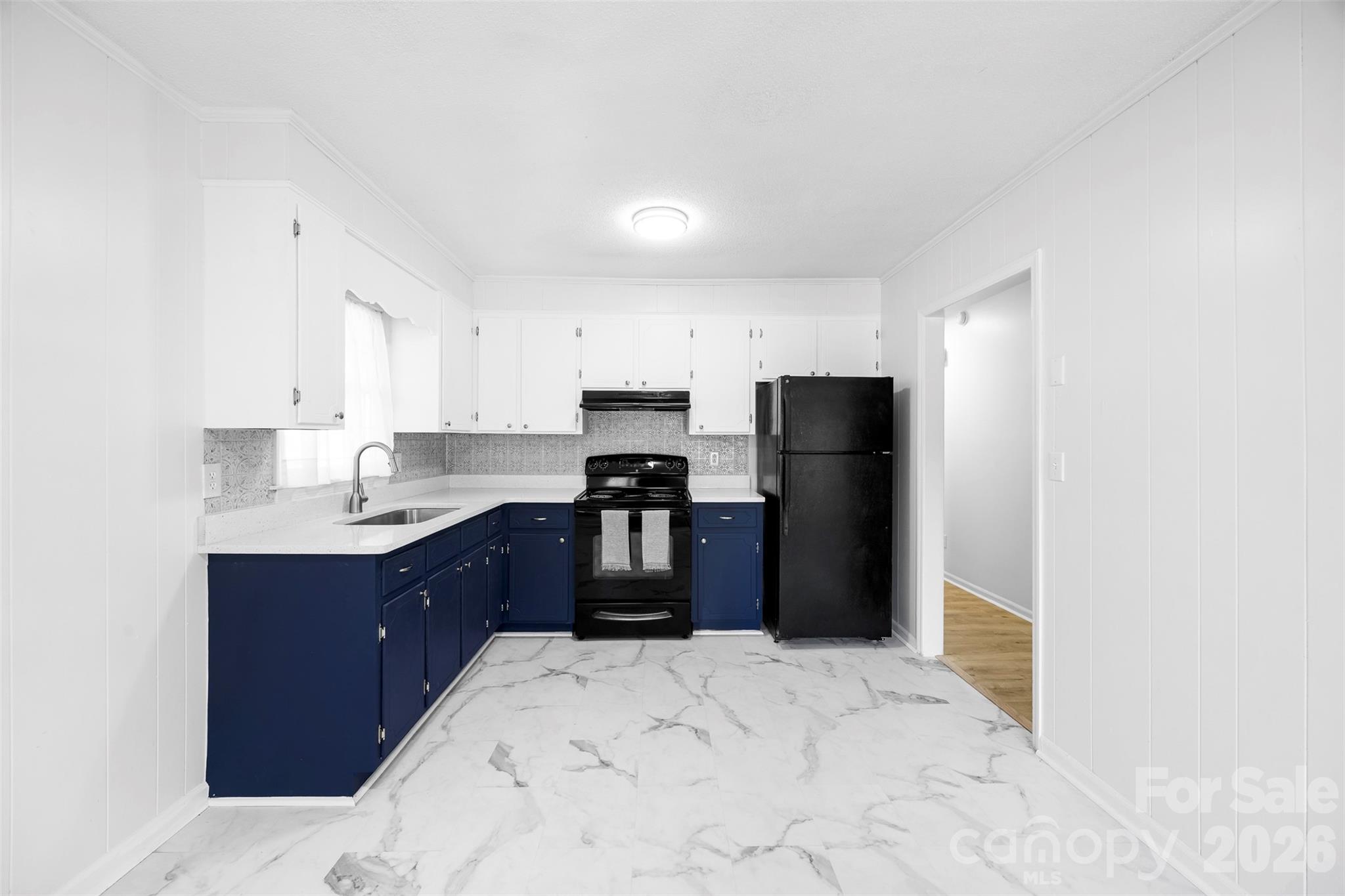 509 California Circle — York