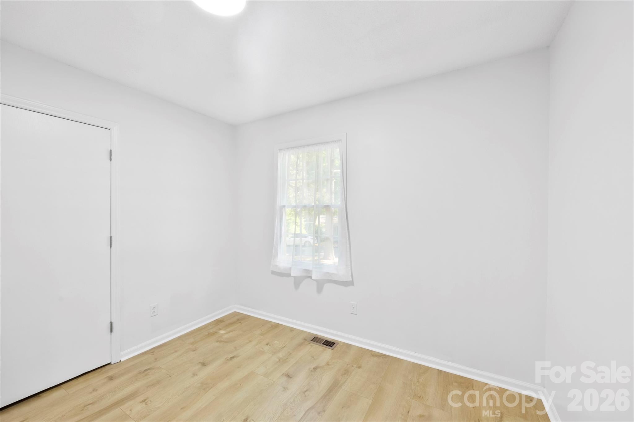 509 California Circle — York