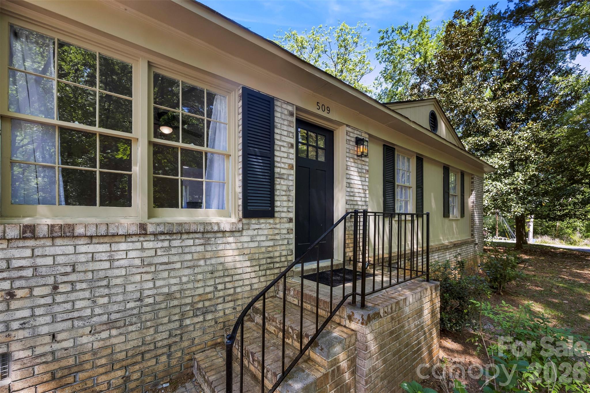 509 California Circle — York