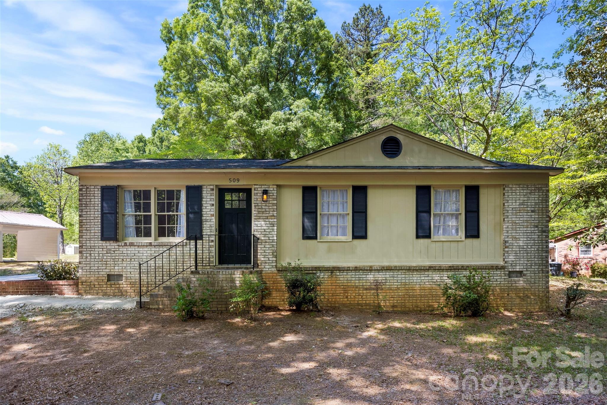 509 California Circle — York