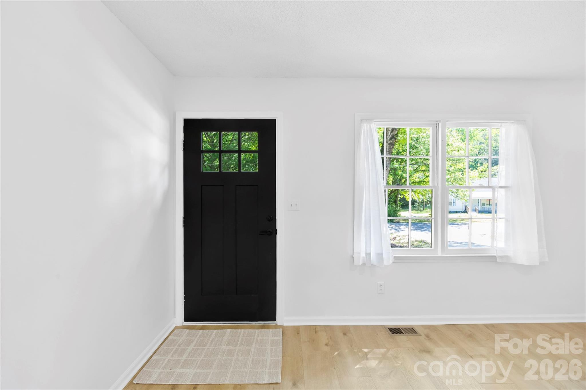 509 California Circle — York