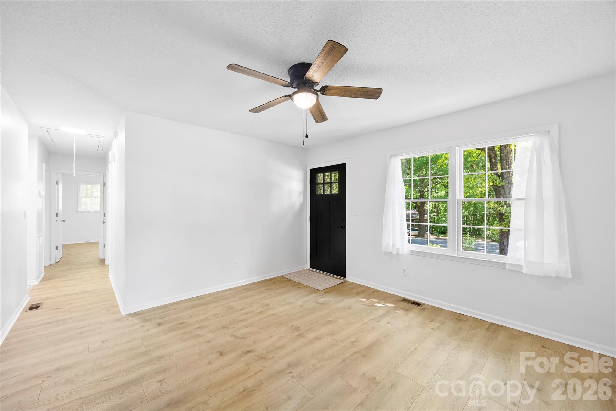 509 California Circle — York