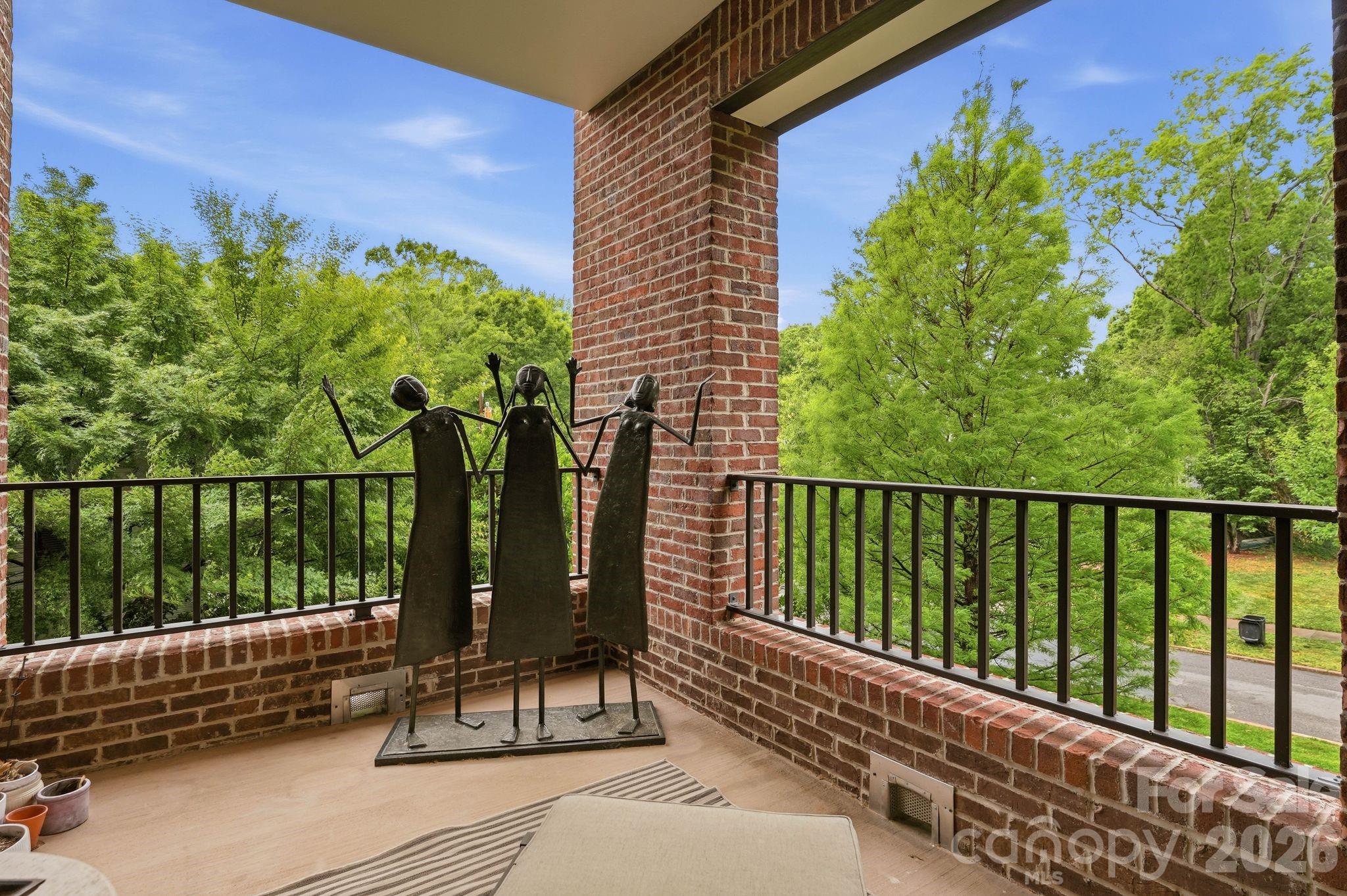 2312 Selwyn Avenue #202 — Charlotte