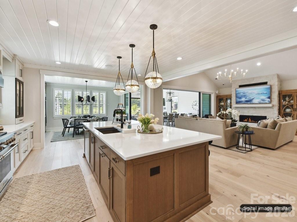 3133 Country Club Drive — Charlotte
