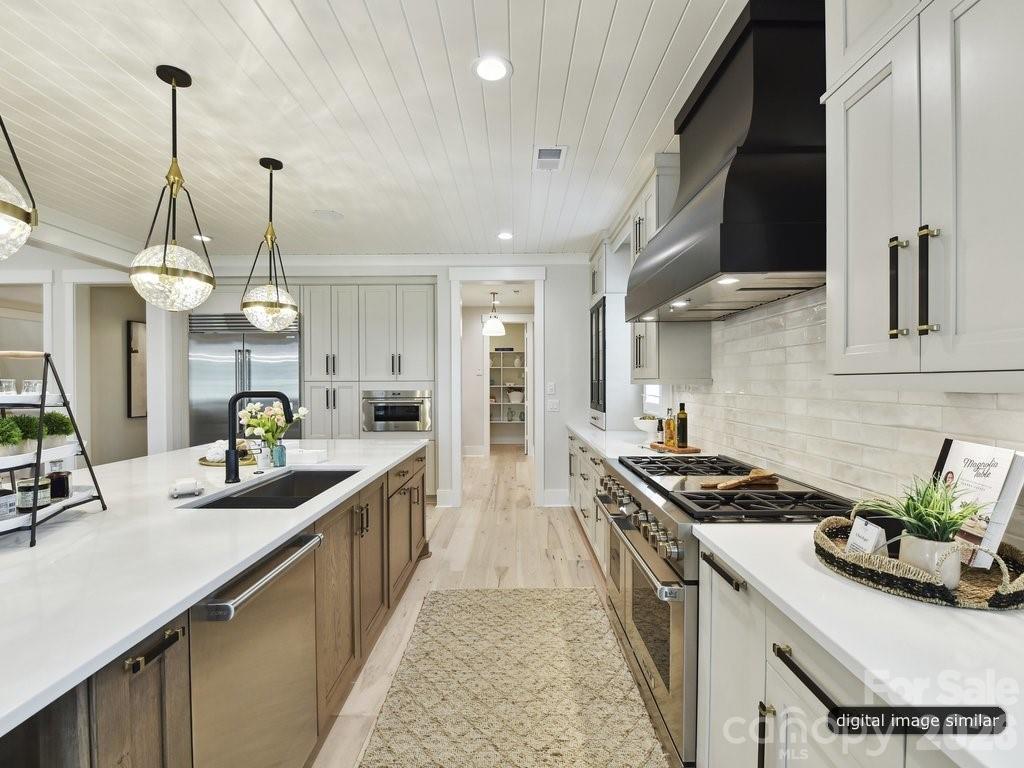 3133 Country Club Drive — Charlotte