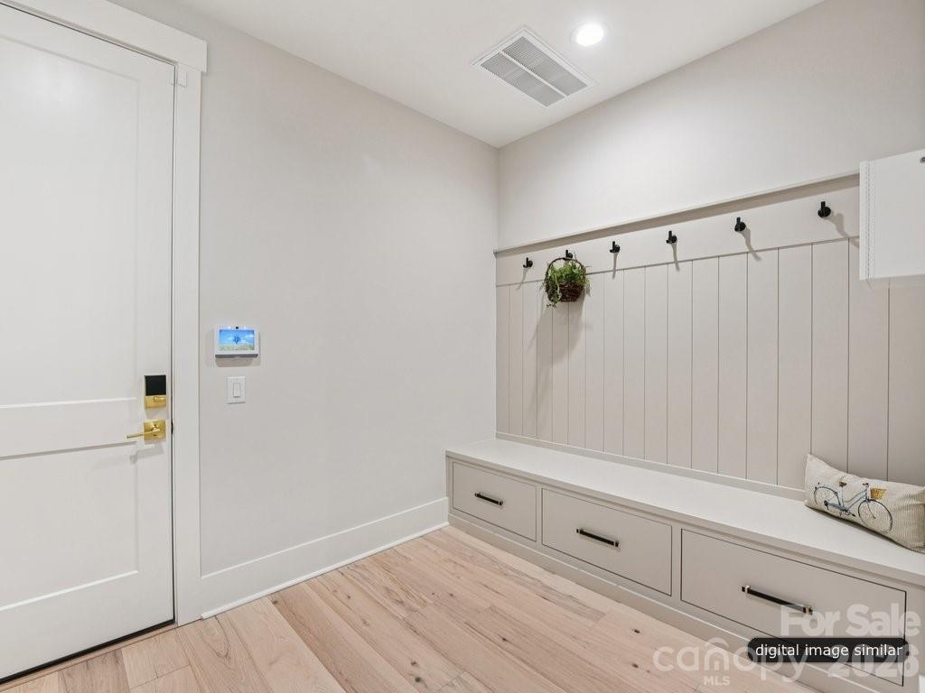 3133 Country Club Drive — Charlotte