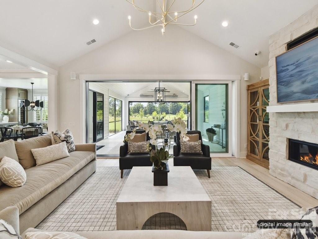 3133 Country Club Drive — Charlotte