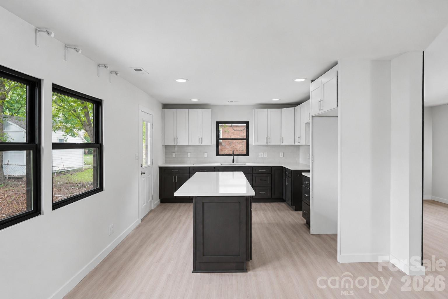 3801 Woodleaf Road — Charlotte