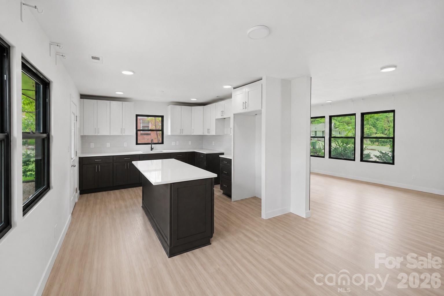 3801 Woodleaf Road — Charlotte