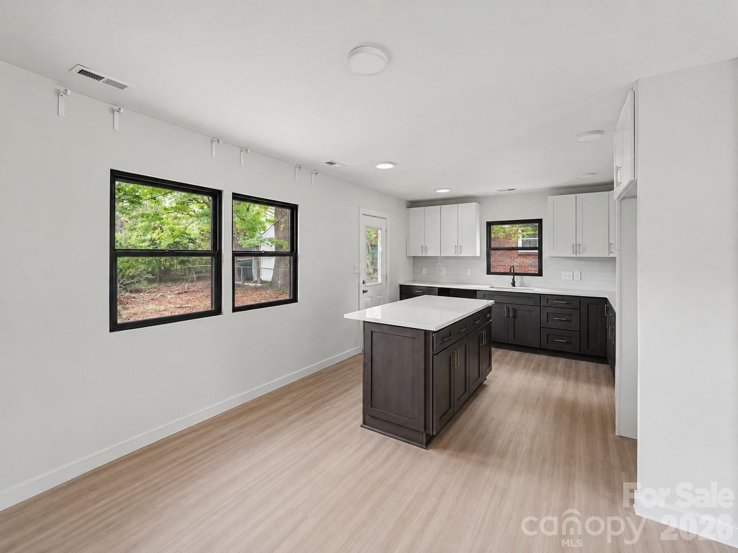 3801 Woodleaf Road — Charlotte