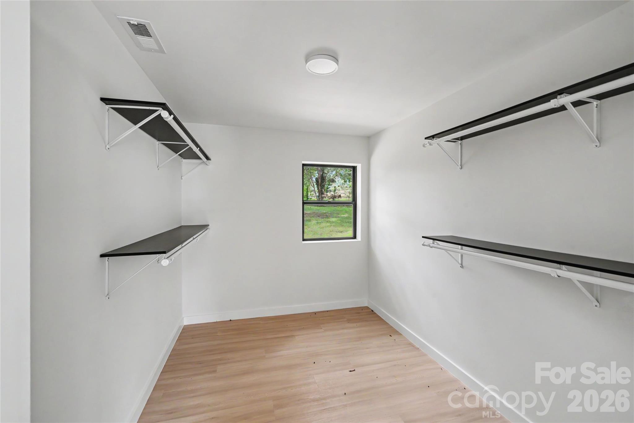 3801 Woodleaf Road — Charlotte