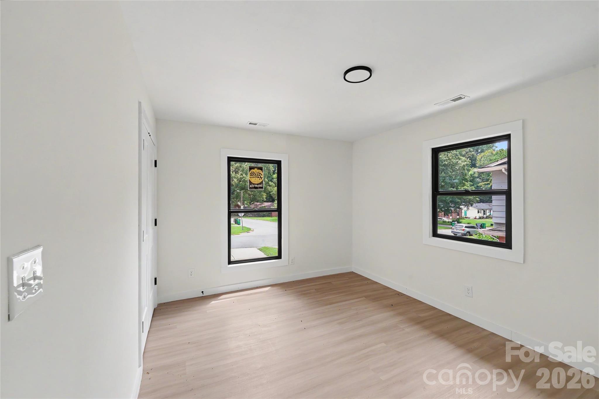 3801 Woodleaf Road — Charlotte