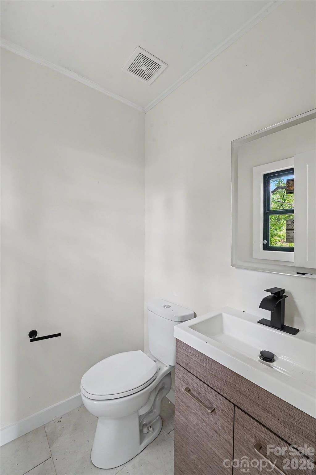 3801 Woodleaf Road — Charlotte