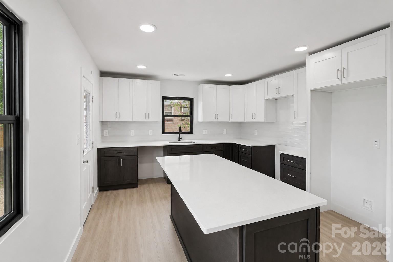 3801 Woodleaf Road — Charlotte