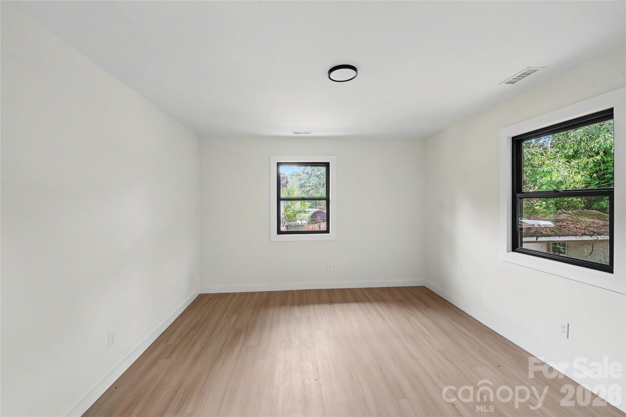 3801 Woodleaf Road — Charlotte