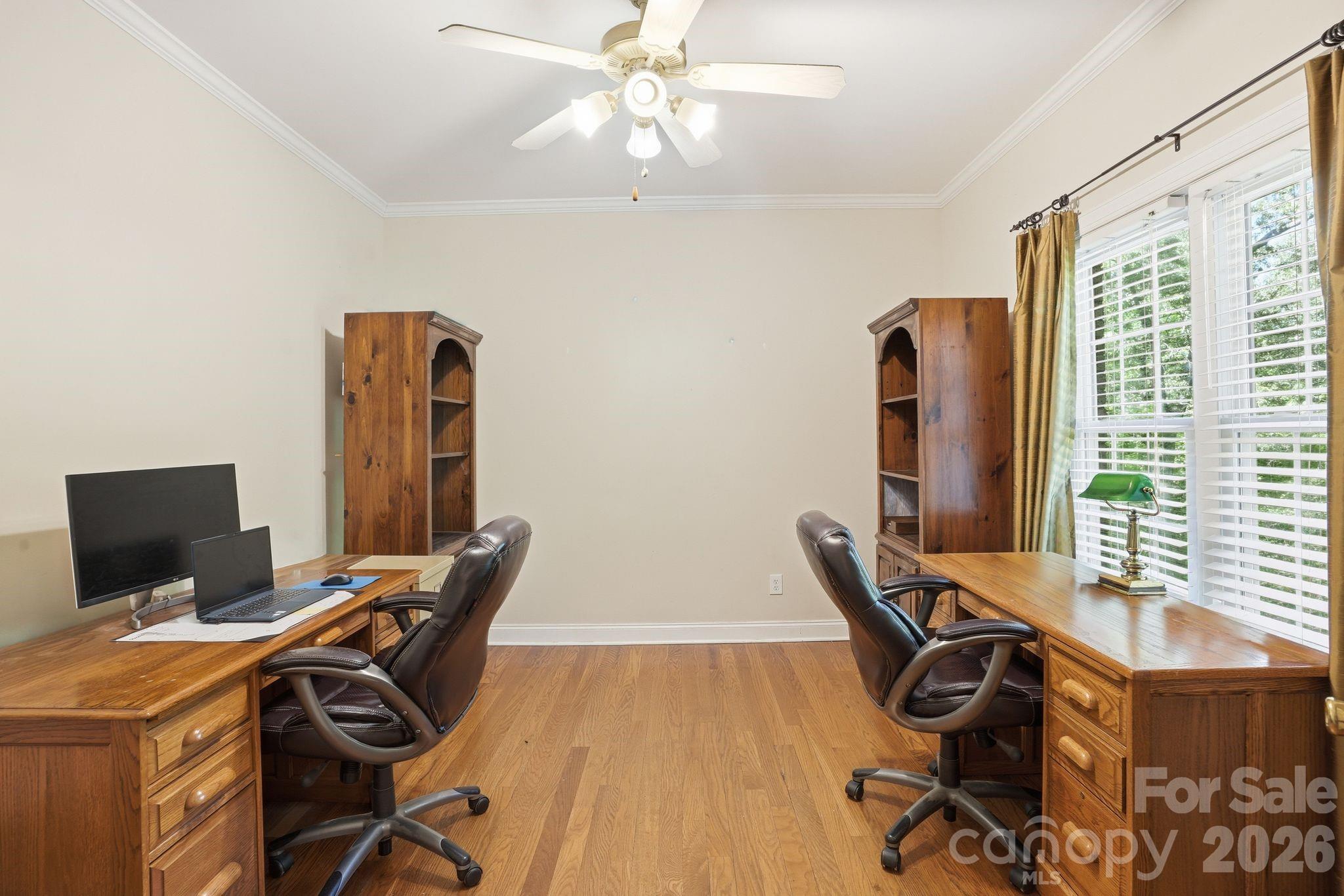 2275 River Road — Richfield