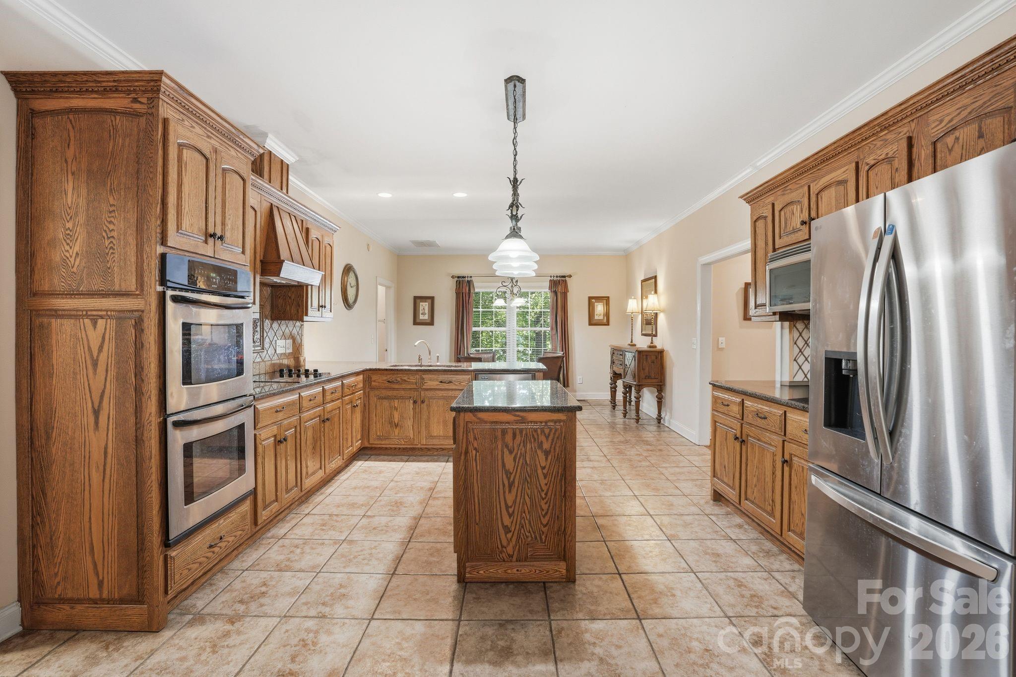 2275 River Road — Richfield