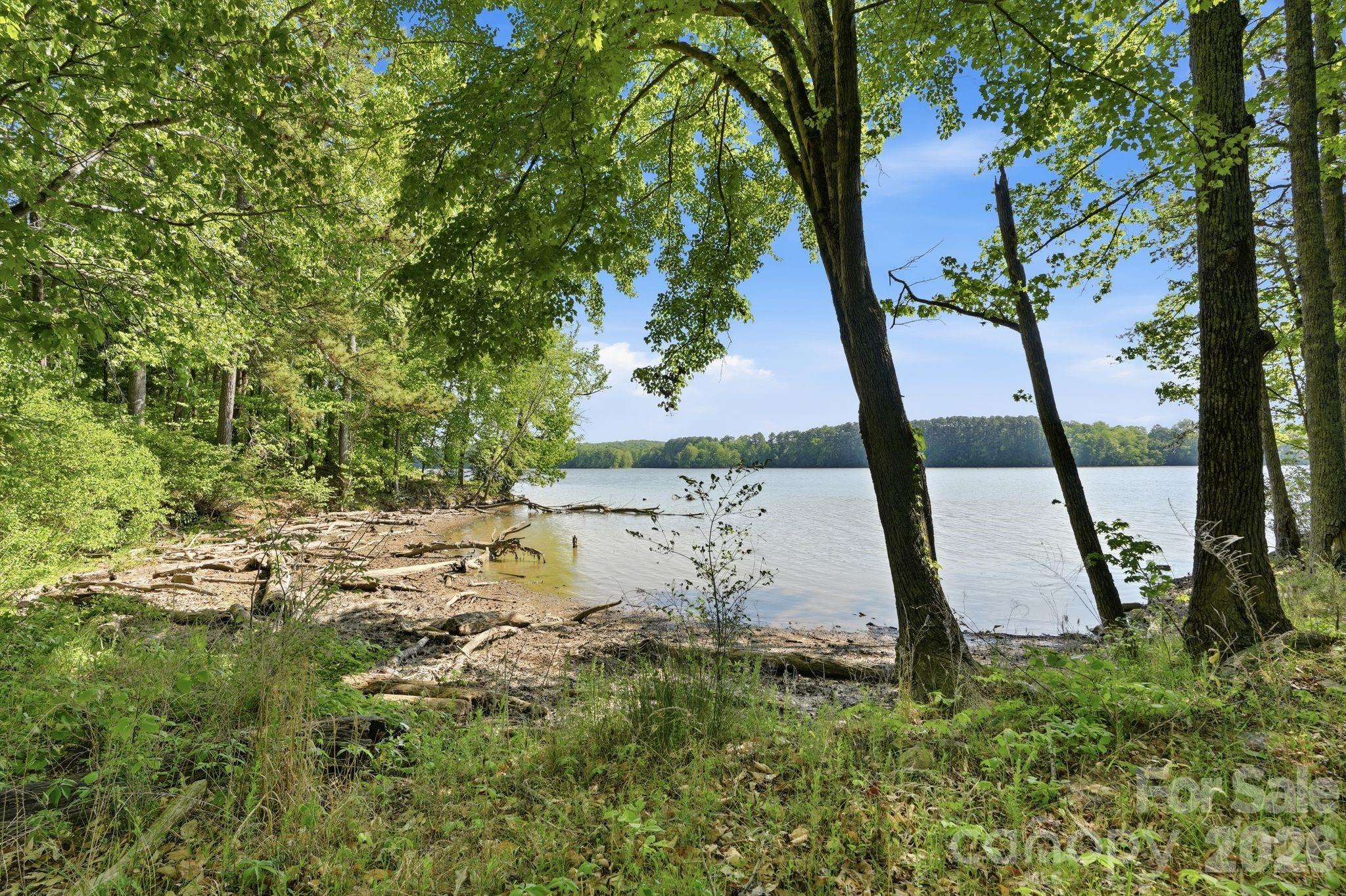 2275 River Road — Richfield