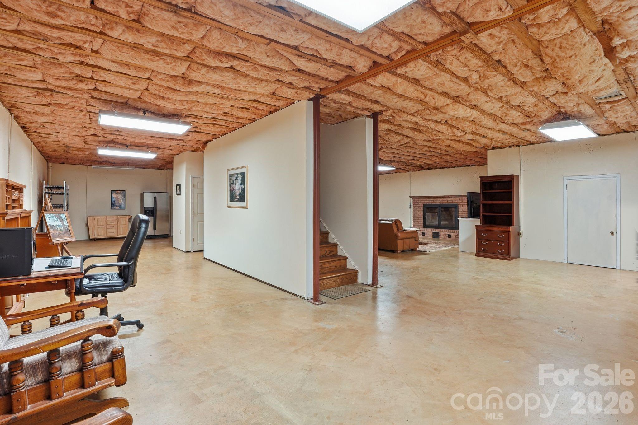 2275 River Road — Richfield