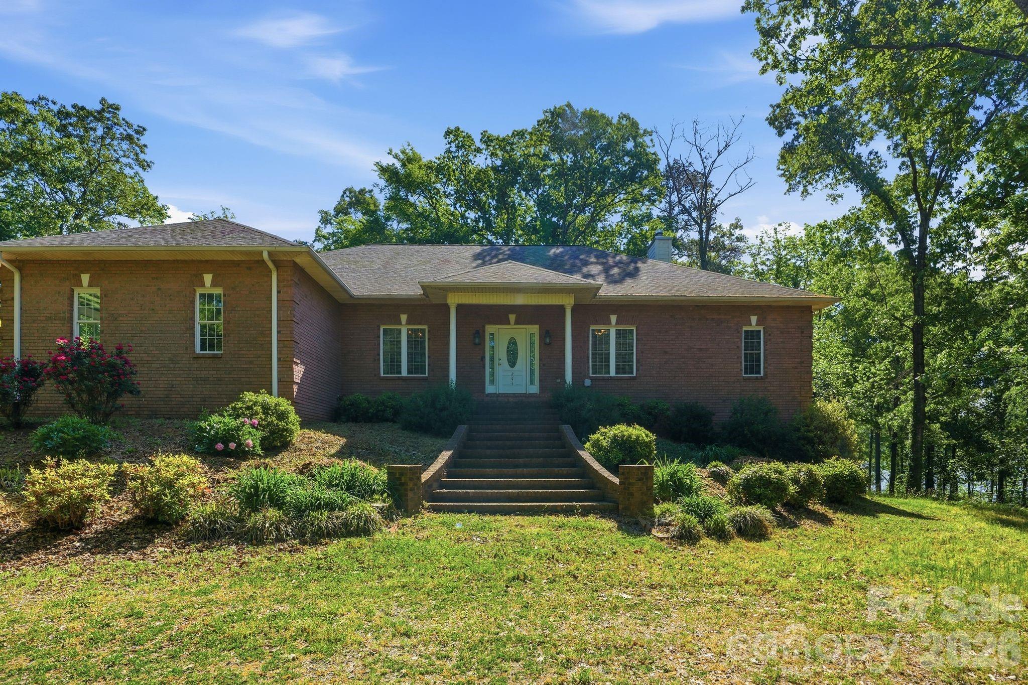 2275 River Road — Richfield