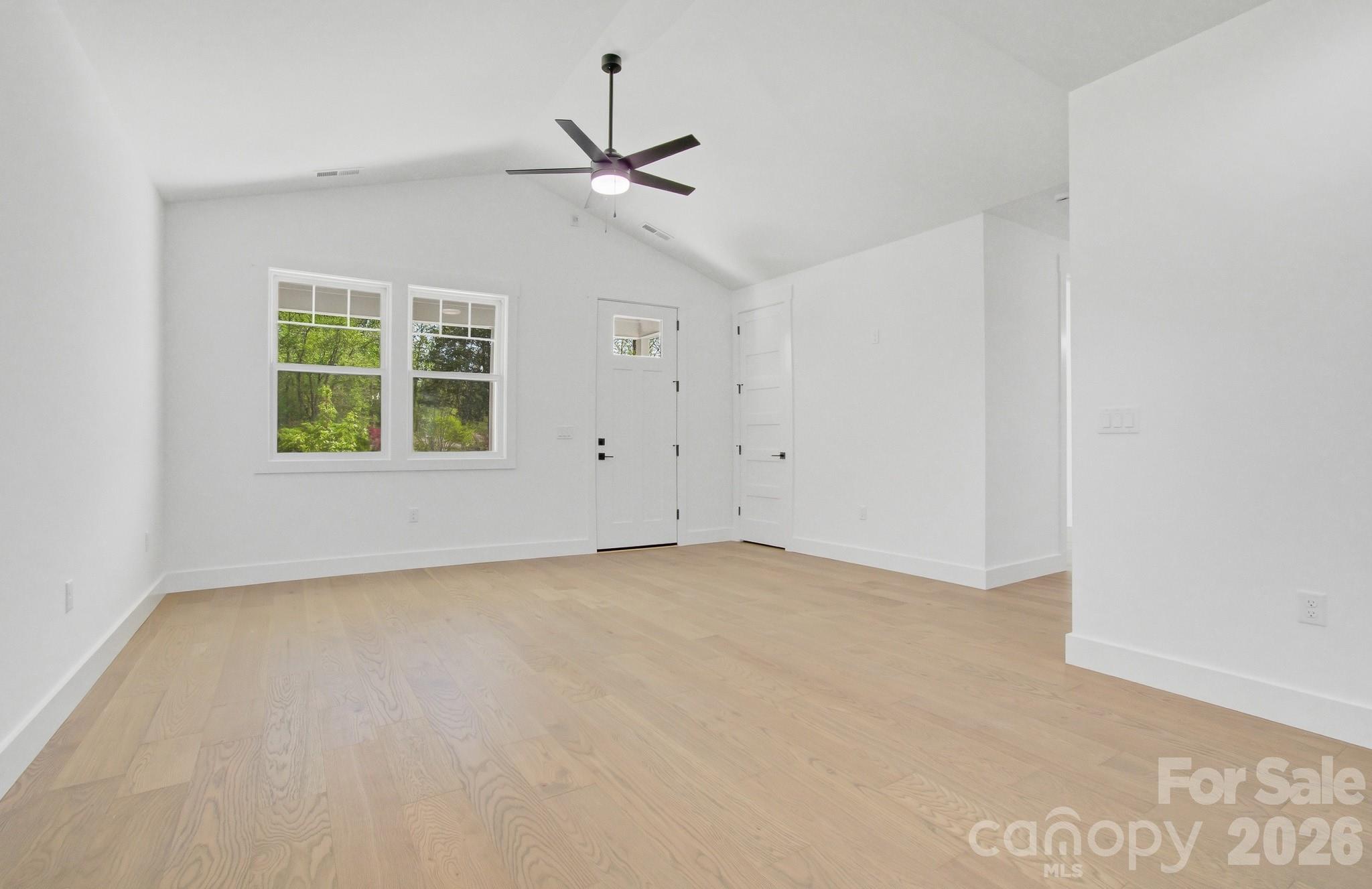 615 W Allen Street — Hendersonville