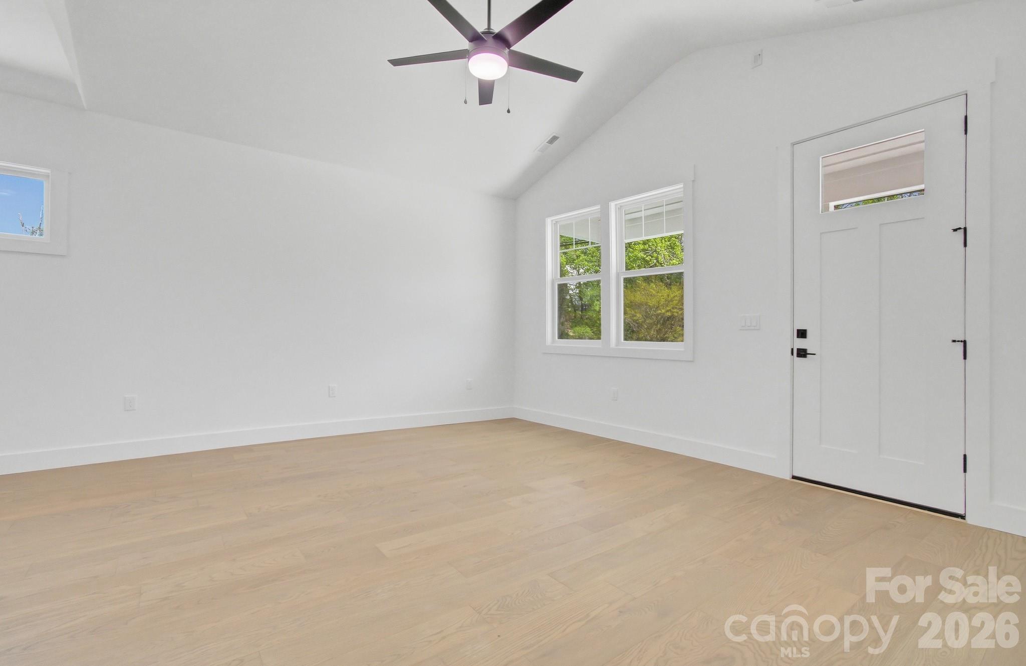 615 W Allen Street — Hendersonville