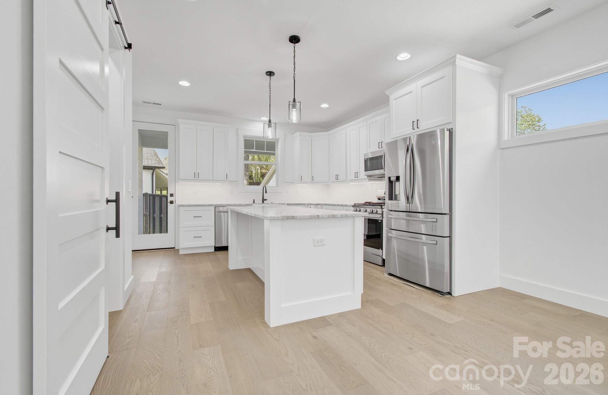 615 W Allen Street — Hendersonville