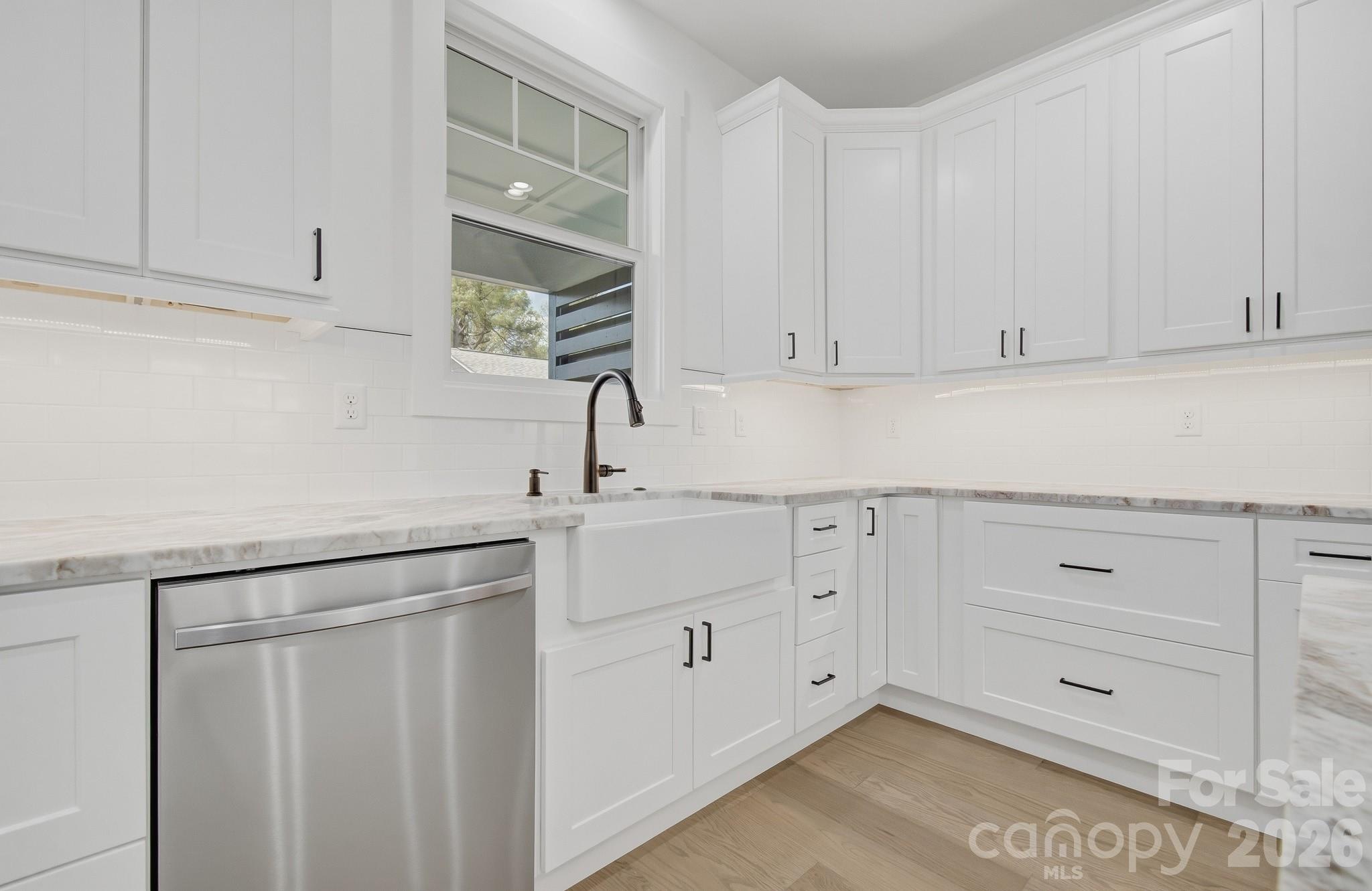 615 W Allen Street — Hendersonville