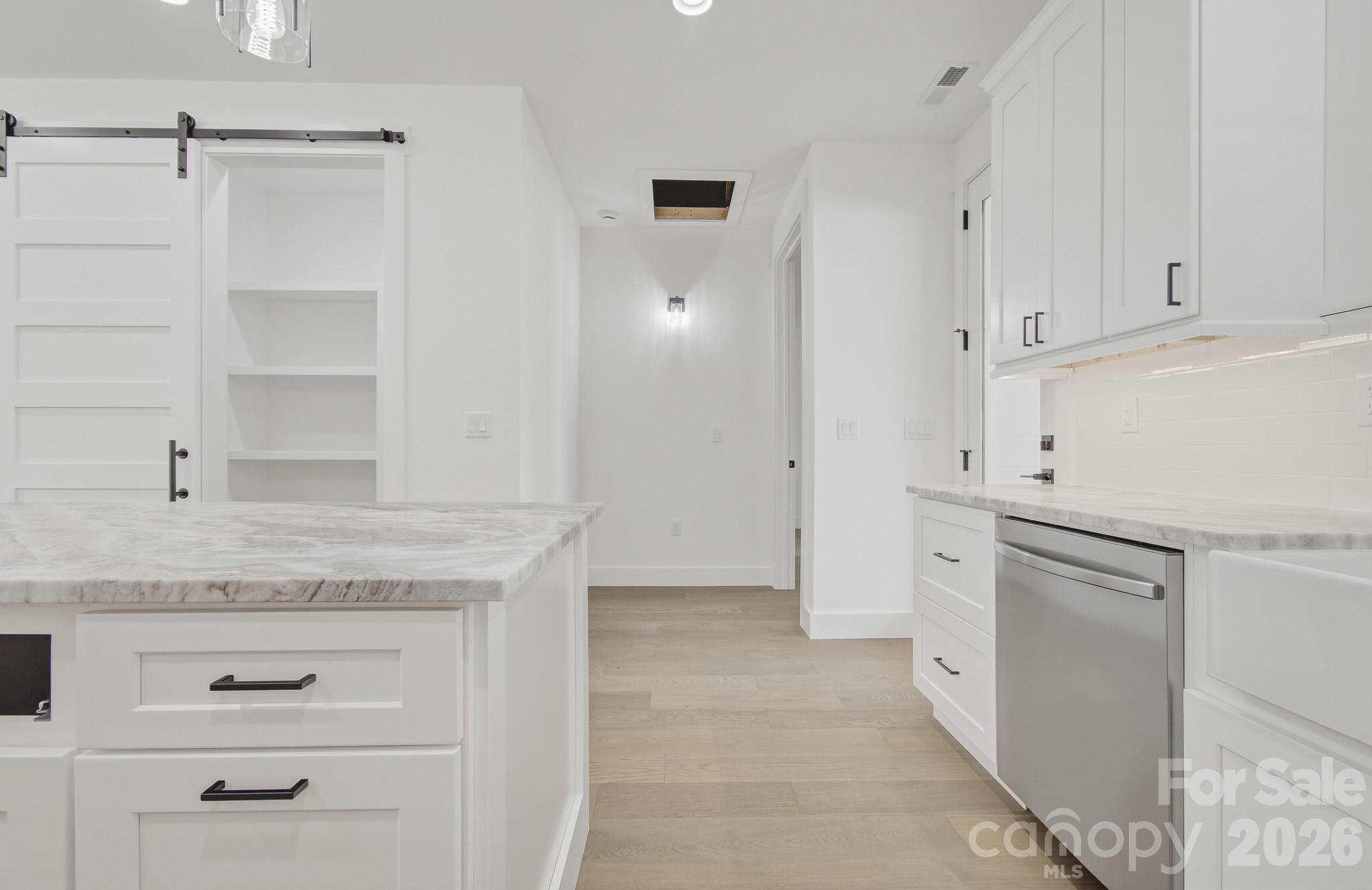 615 W Allen Street — Hendersonville