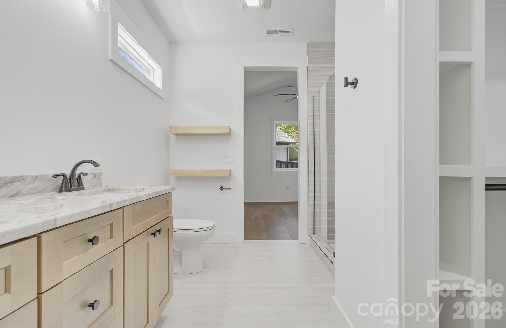 615 W Allen Street — Hendersonville