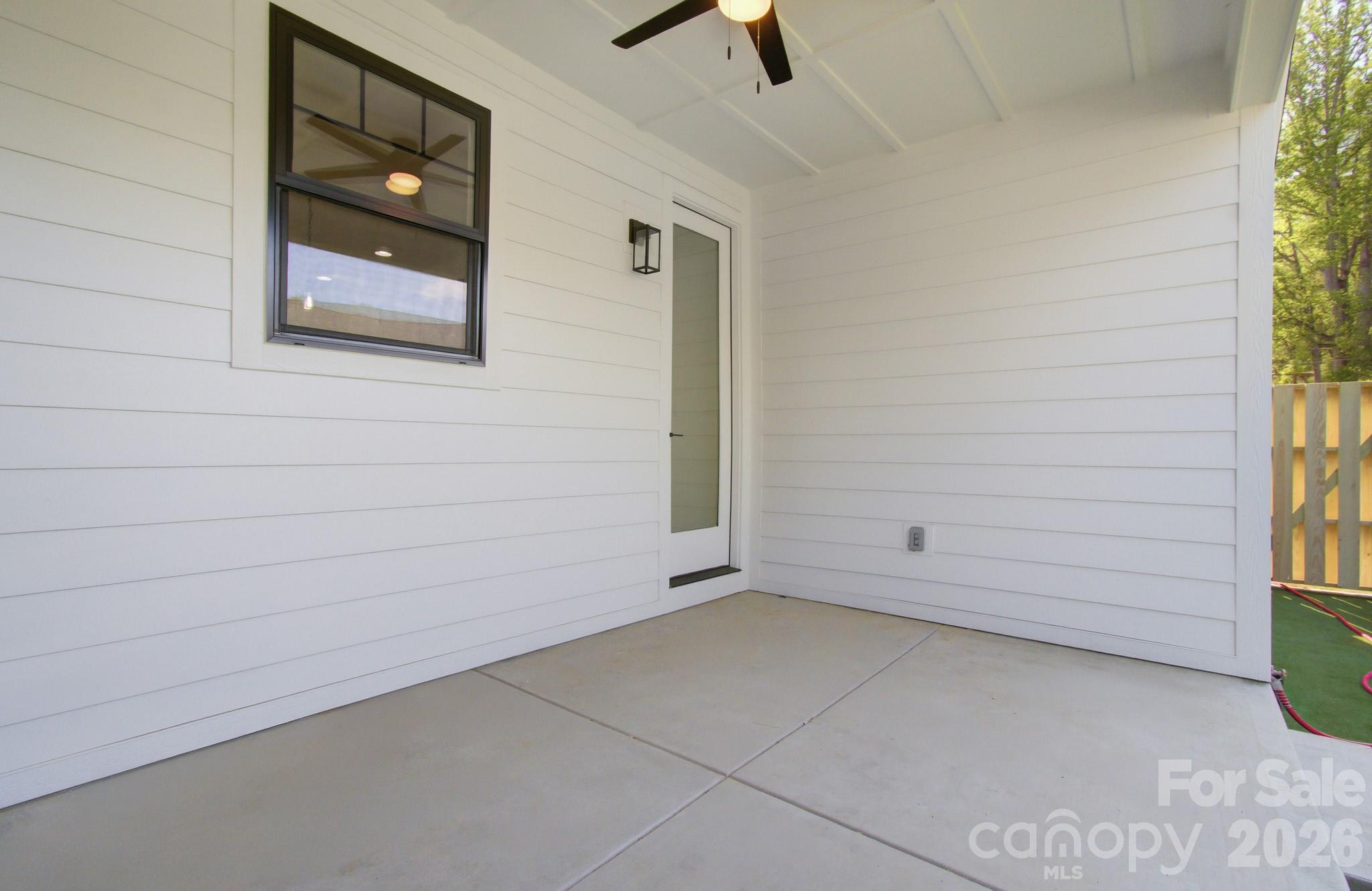 615 W Allen Street — Hendersonville