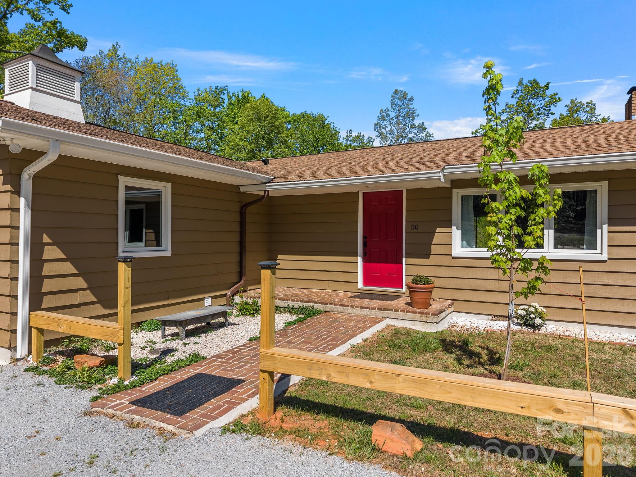 110 Persimmon Hill Court — Columbus