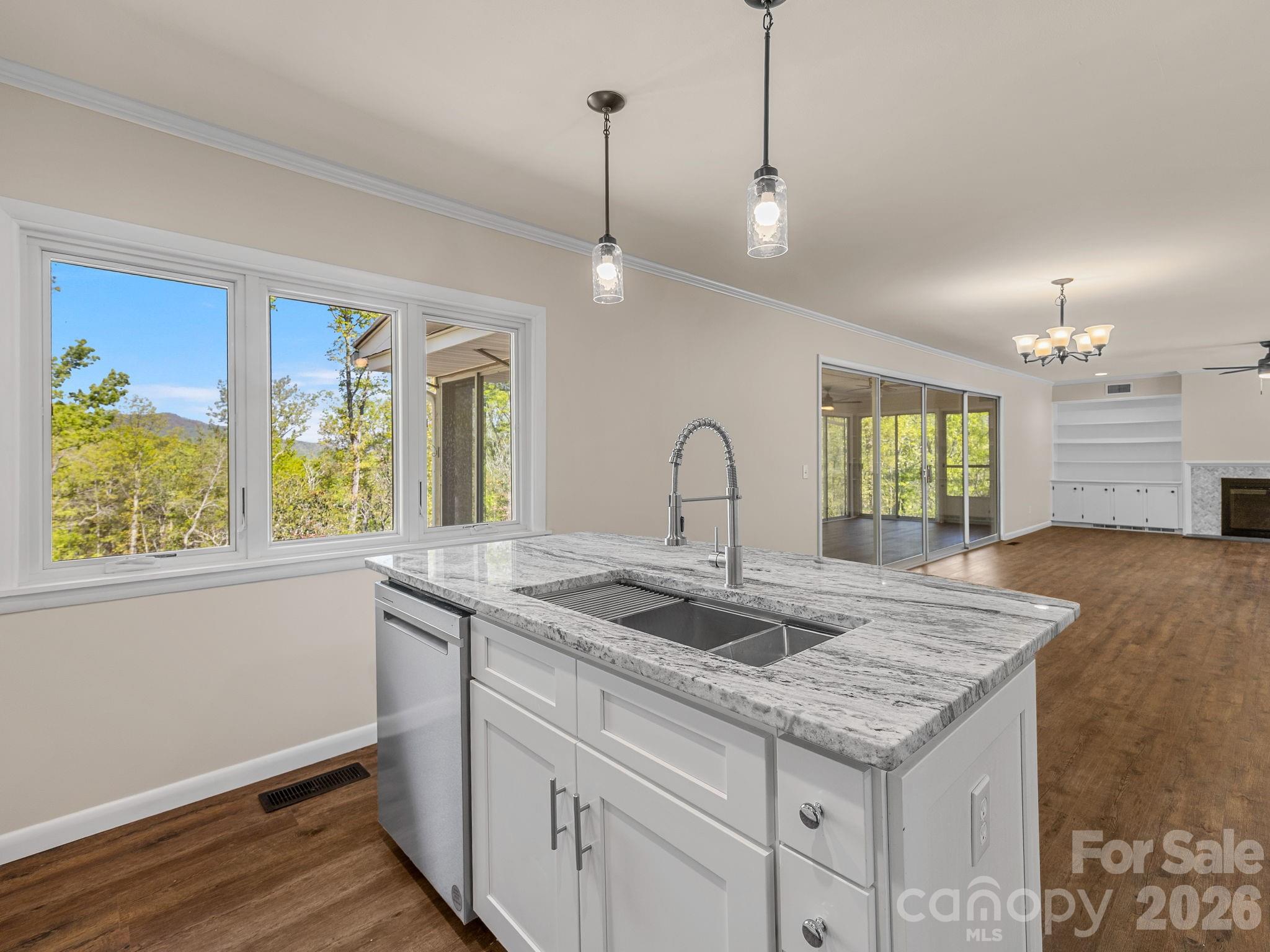 110 Persimmon Hill Court — Columbus