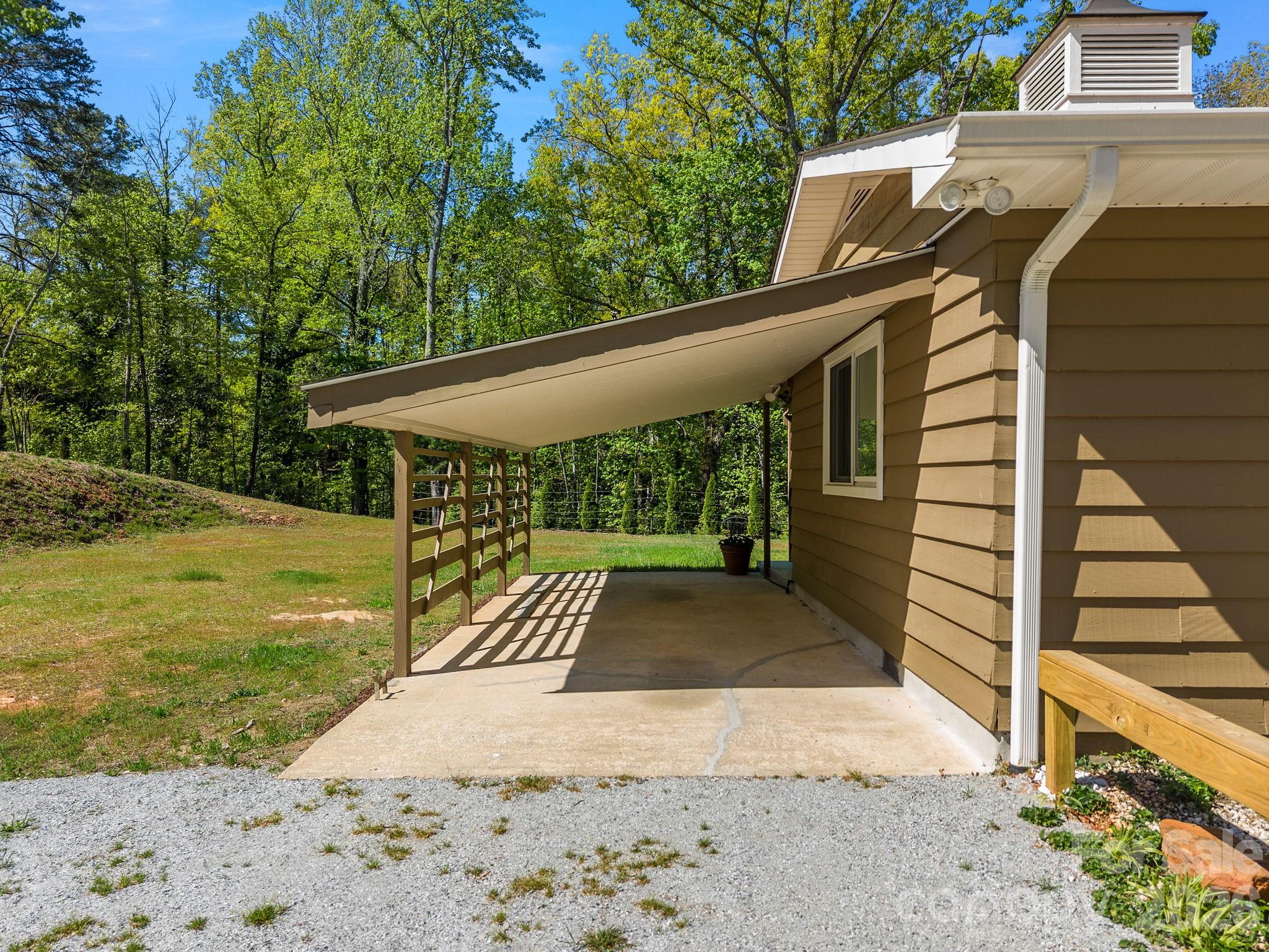 110 Persimmon Hill Court — Columbus