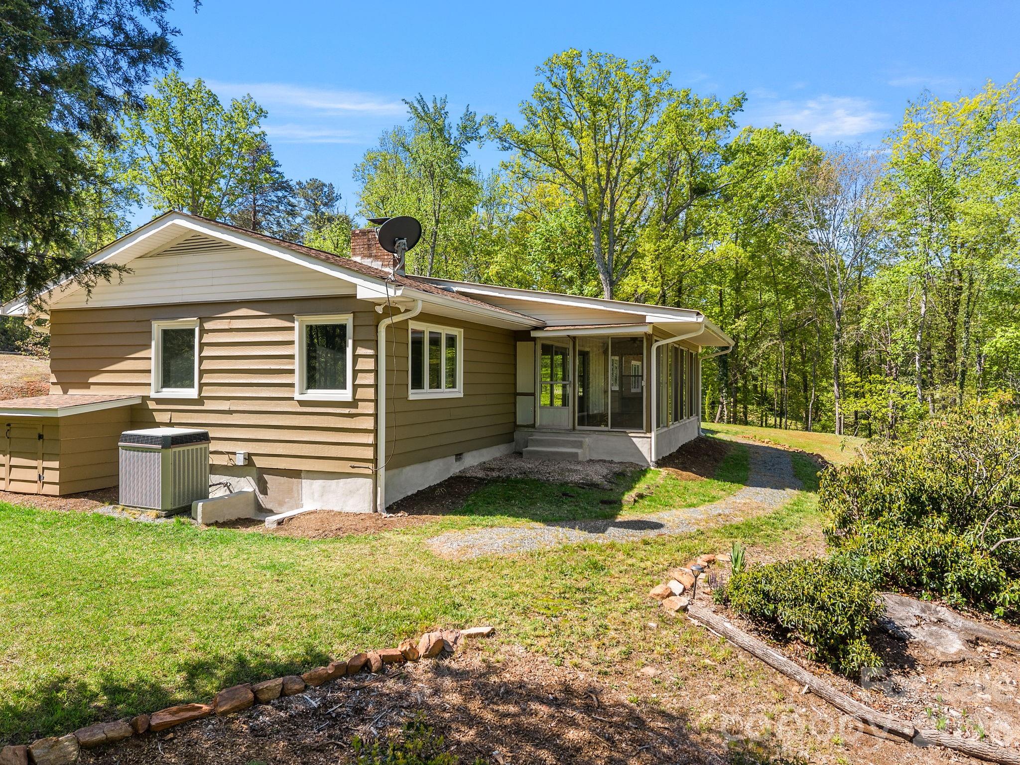 110 Persimmon Hill Court — Columbus