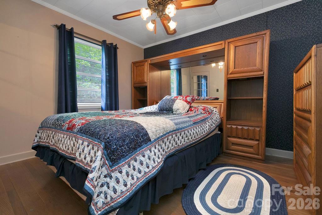 520 Blythe Road — Pisgah Forest
