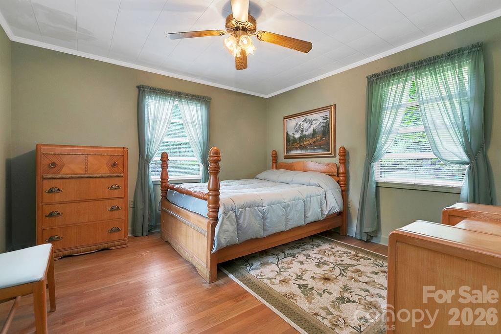 520 Blythe Road — Pisgah Forest