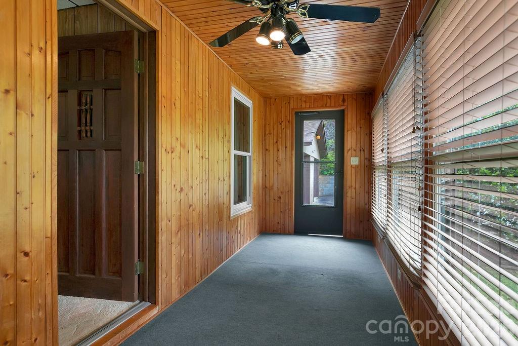 520 Blythe Road — Pisgah Forest