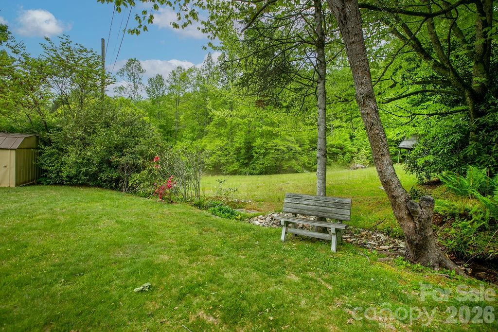 520 Blythe Road — Pisgah Forest