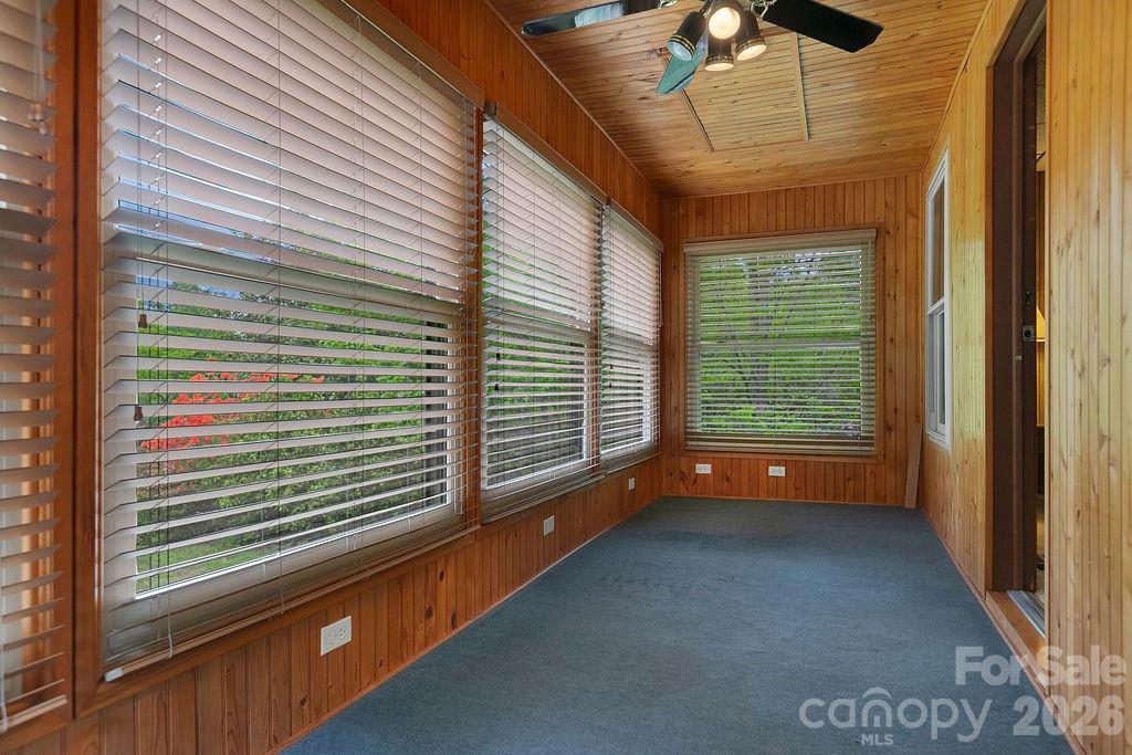 520 Blythe Road — Pisgah Forest