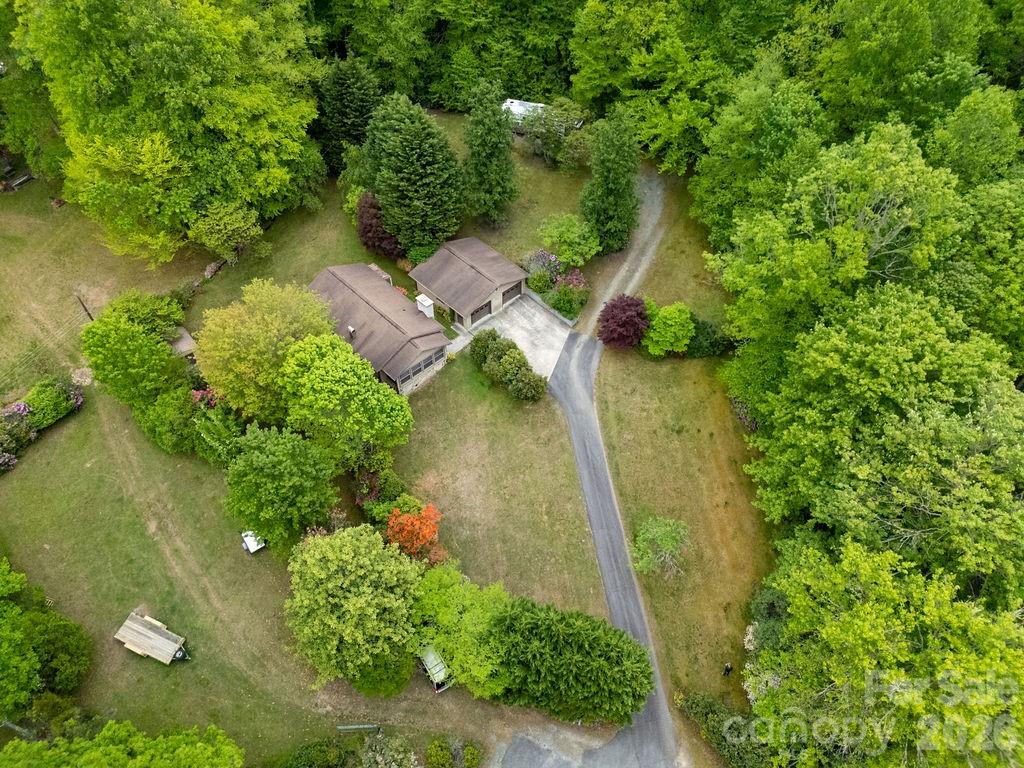 520 Blythe Road — Pisgah Forest