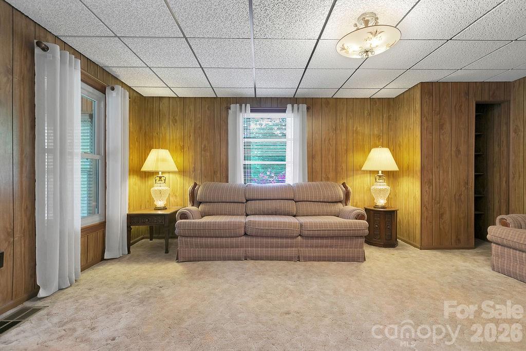 520 Blythe Road — Pisgah Forest
