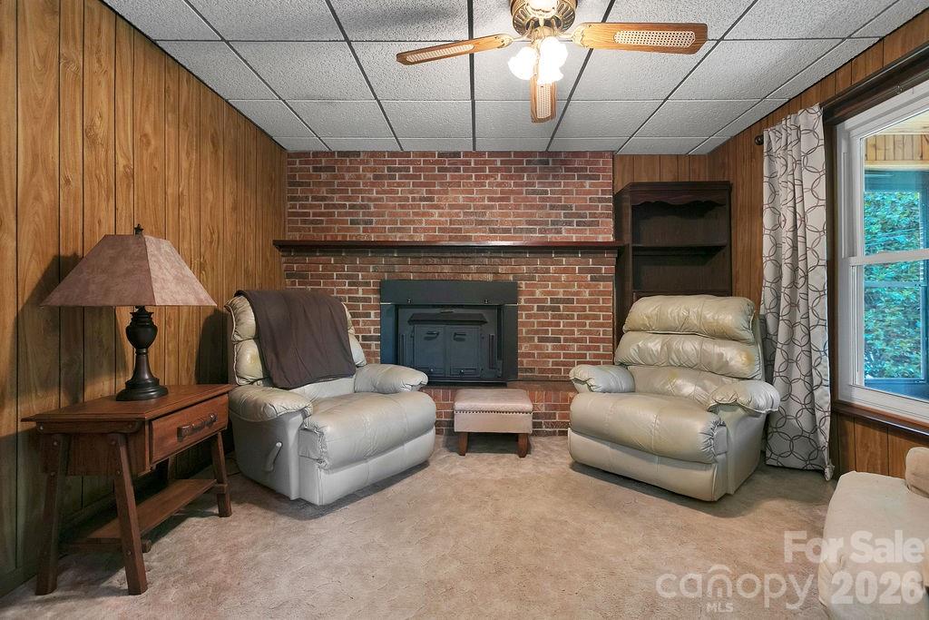 520 Blythe Road — Pisgah Forest