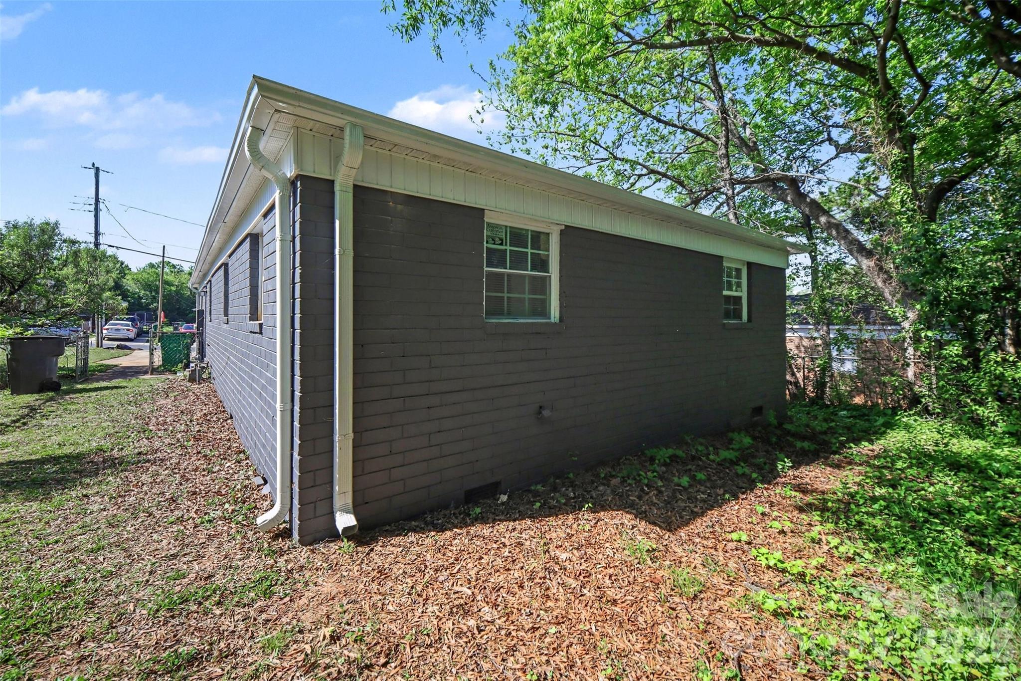 2612 Dundeen Street #8 — Charlotte