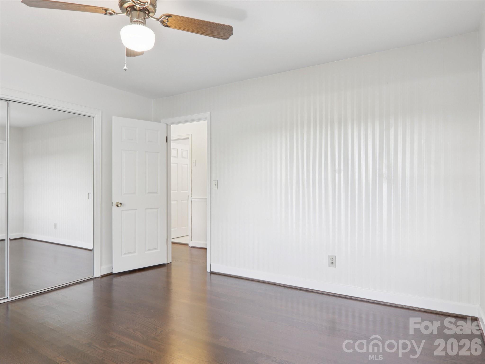 927 Ladson Road — Mills River