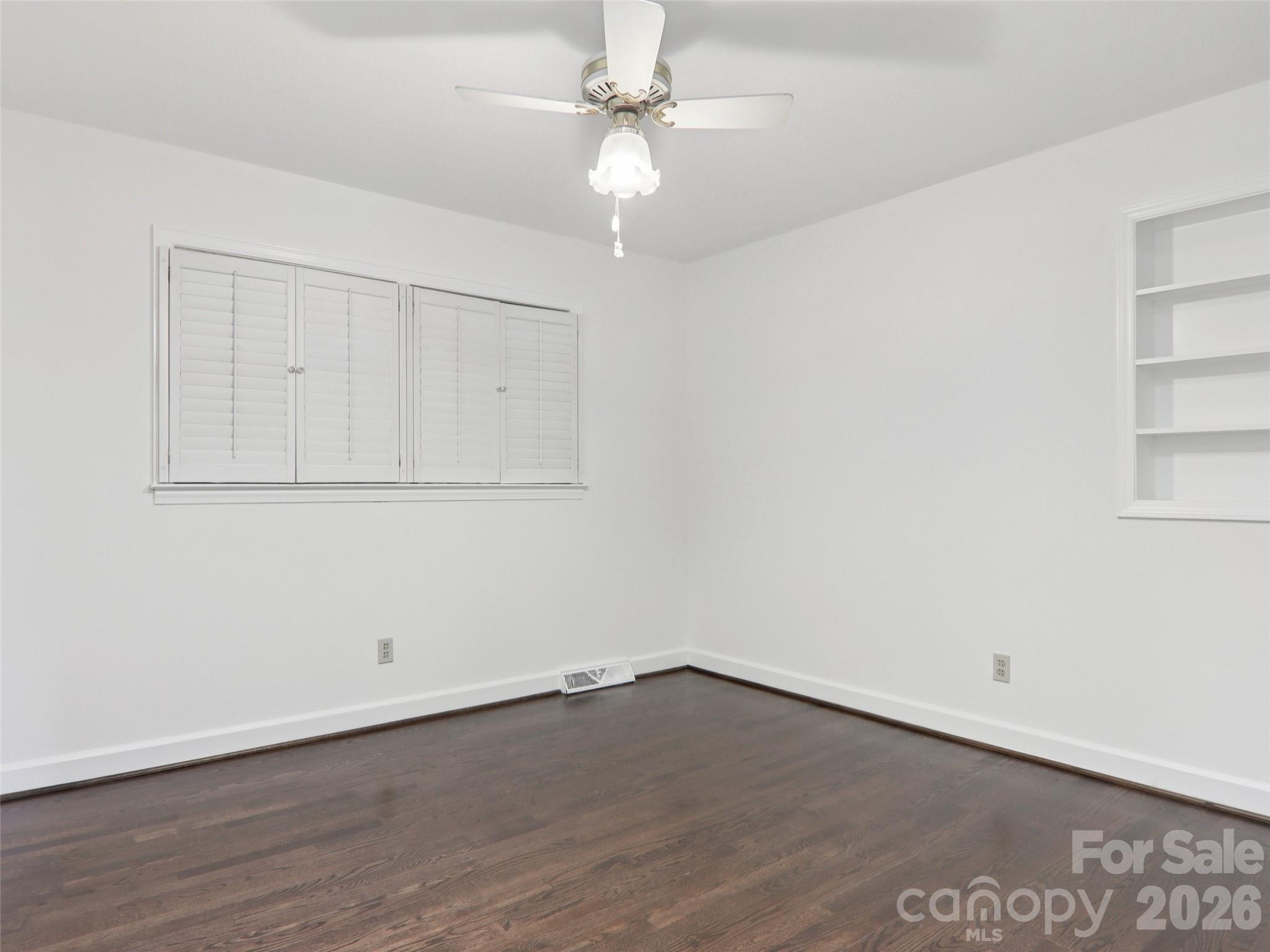 927 Ladson Road — Mills River